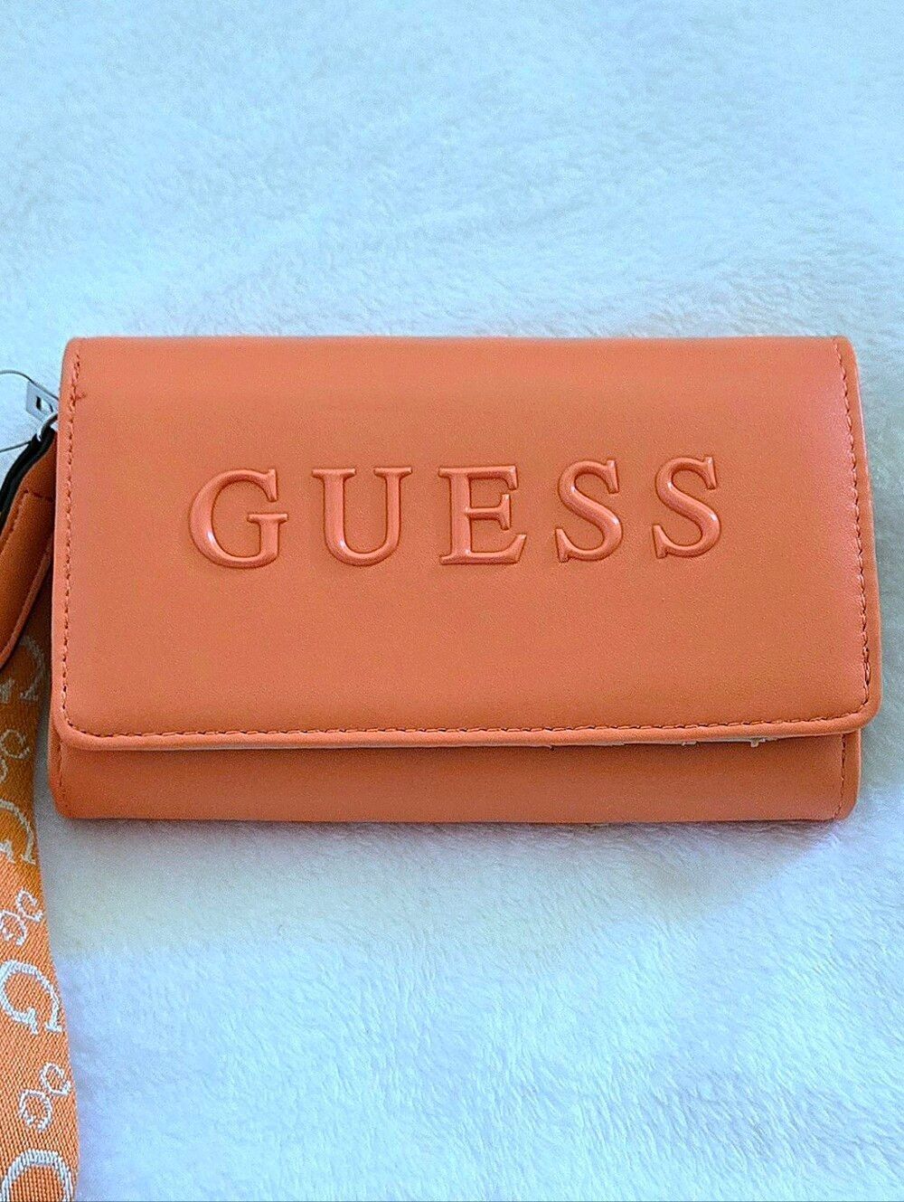 Guess❓️ "Finnian" Wristlet - NWT - Picture 8 of 16